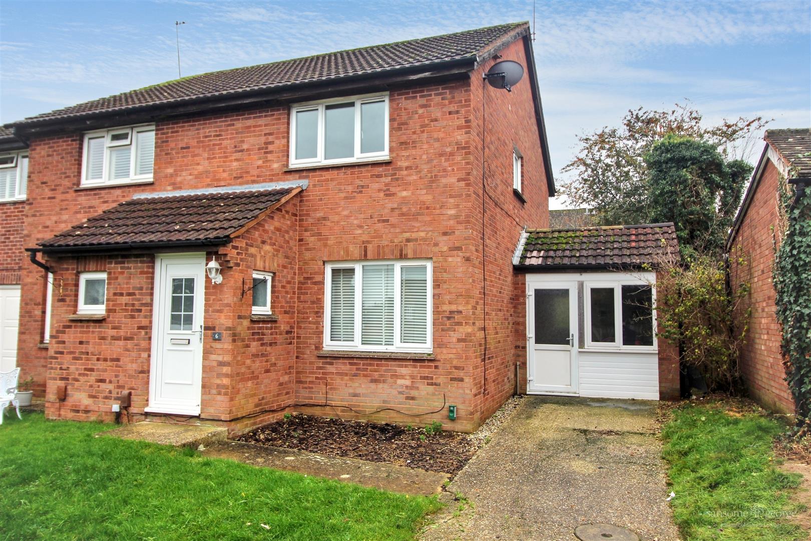 2 bed property in Brierley Place, Reading